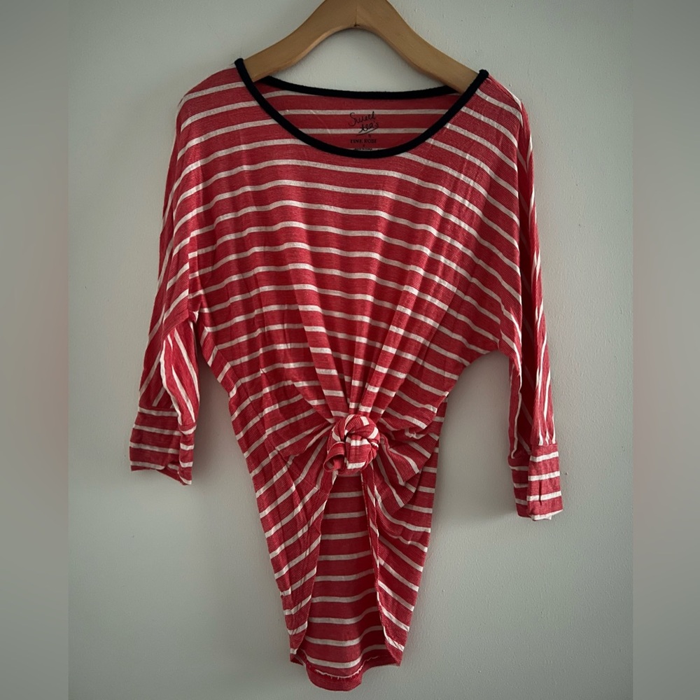 Y2K Sweet Tea’s Fine Rose Super Soft Stretch Striped Red Tee Sz S